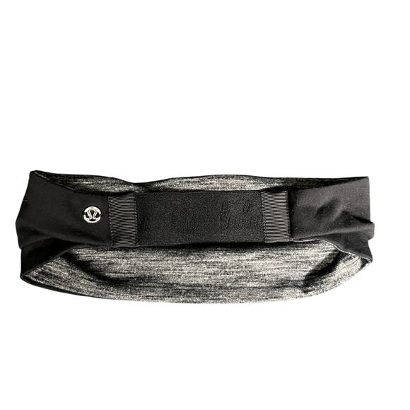 Women's Lululemon Luxtreme Reversible Training Headband Sweatband Black Gray OS - Picture 1 of 4